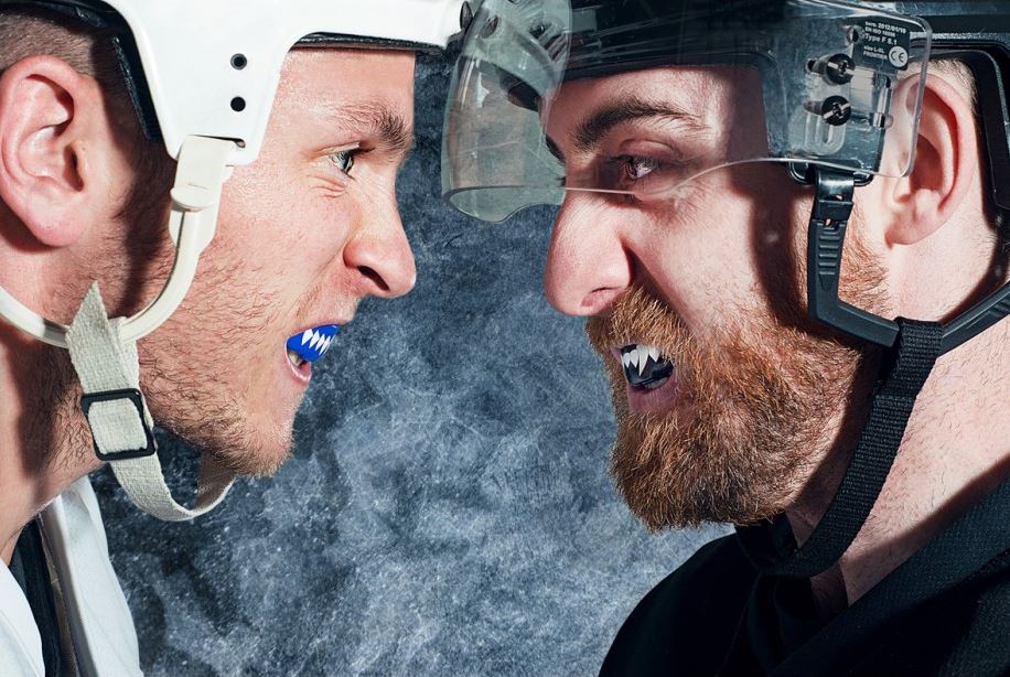 Jak vytvarovat hokejové chrániče na zuby